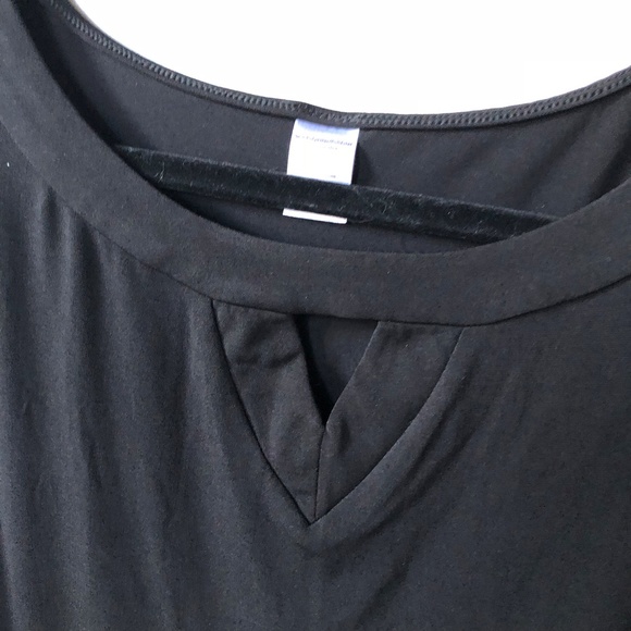 🌸 SOLD 🌸 Black blouse 3/4 sleeves - Picture 3 of 5